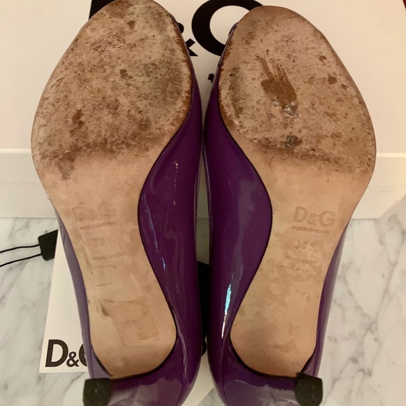 🎉HP🎉 D&G Patent Peep Toe Pumps - Picture 8 of 8